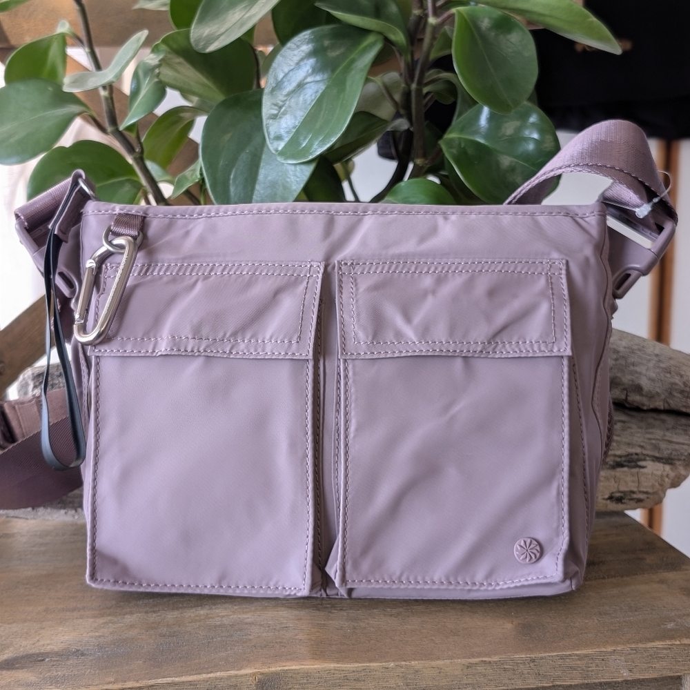 Athleta Kinetic Travel Crossbody Bag RFID